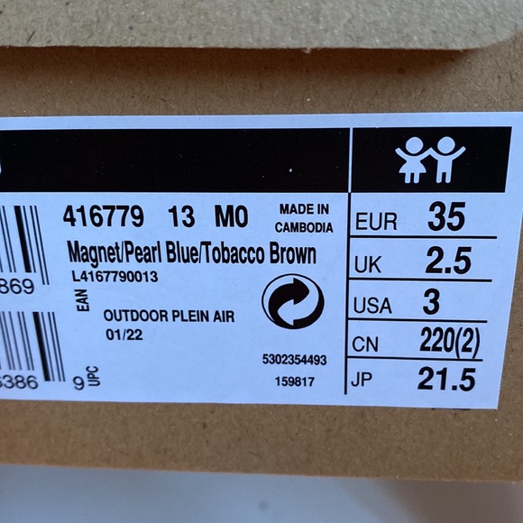 Brand new in box kids salomon runners - Picture 6 of 6